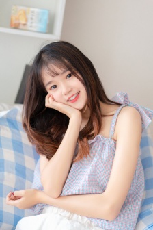看镜子里我们结合的样子